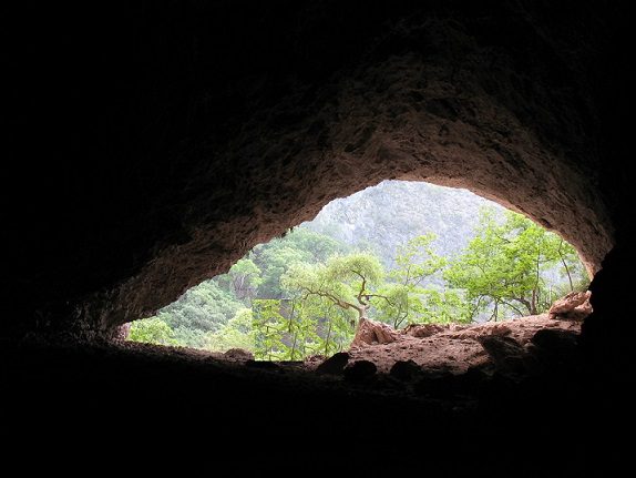 Cueva del Muerto