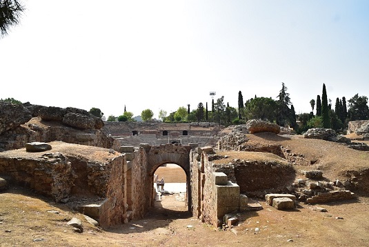 Entrada anfiteatro romano
