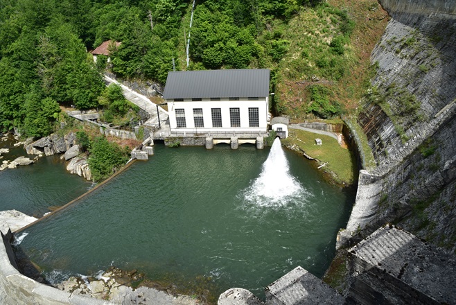 Presa de Irabia